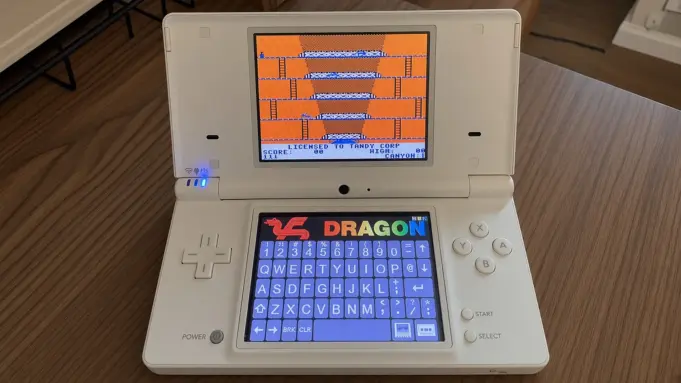 Rilasciato DracoDS v1.8 – Emulatore Tandy CoCo 2 e Dragon 32/64 per Nintendo DS/DSi/XL/LL